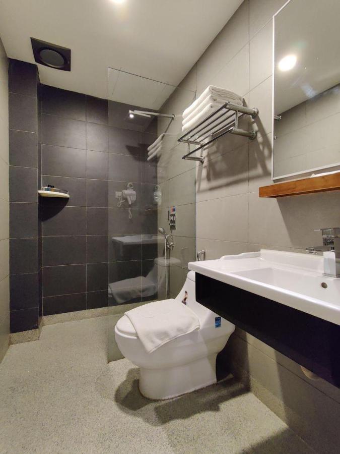 Castello Hotel Kulai Zewnętrze zdjęcie