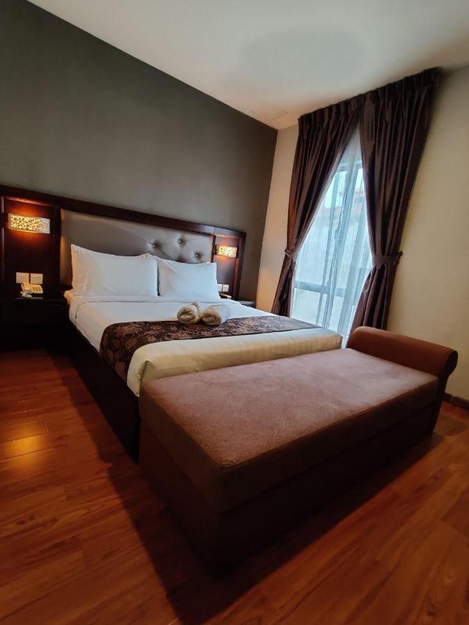Castello Hotel Kulai Zewnętrze zdjęcie