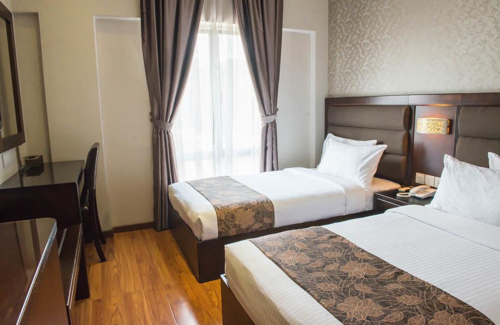 Castello Hotel Kulai Zewnętrze zdjęcie
